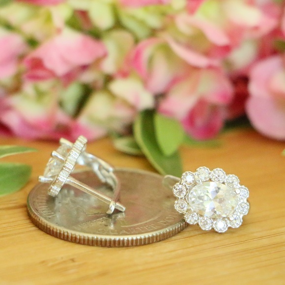 925 Sterling Silver with Cubic Zirconia Stones - Picture 4 of 8